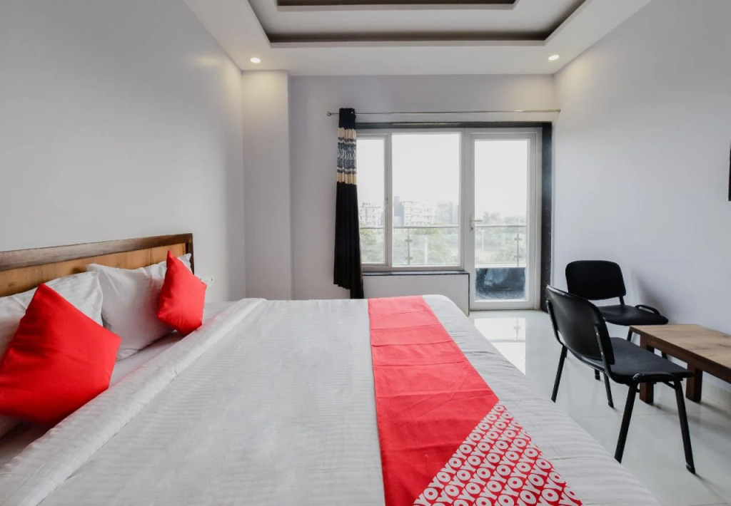 OYO 17336 Flagship Sector 23 Rohini