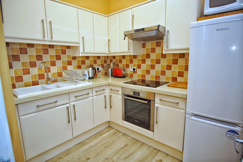 Bright & Spacious Flat 4 in Newhaven