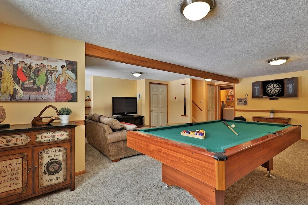 The Colony Club Loft at Killington by Killington Vacation Re