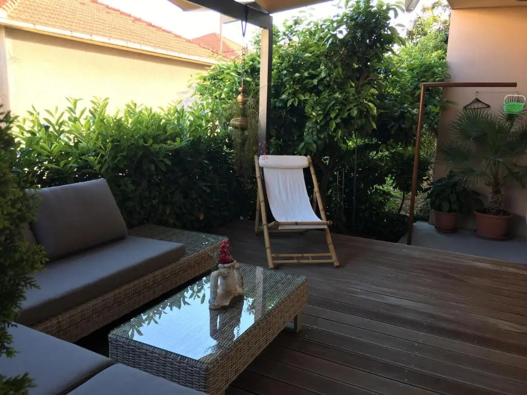 Longo apartment