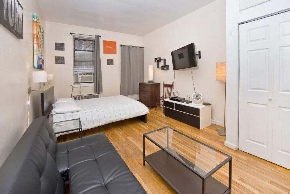 Charming Upper East Side Studio w/ Private Garden