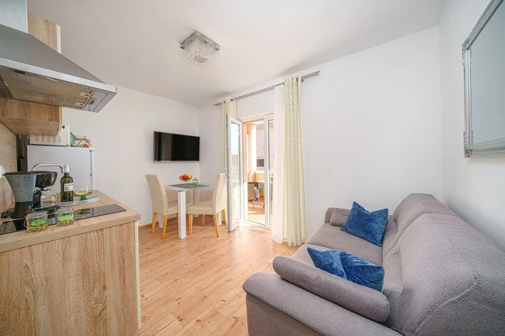 "apartment With 2 Bedrooms for 2 Guests"