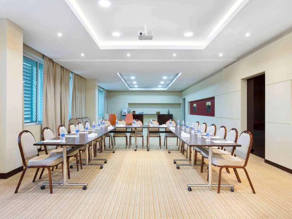Отель ibis Muscat