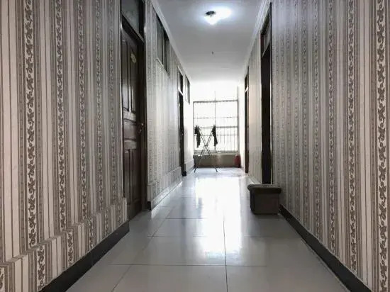 OYO Hongdu Express Homestay (Tengzhou Bus Terminal Jiayu Trade City)