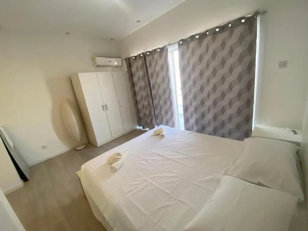 1-bedroom duplex 100m by the sea