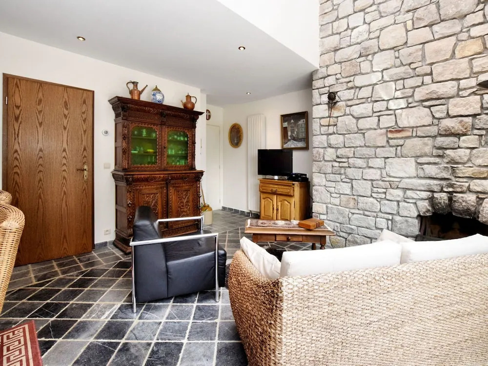 Cozy Apartment in Waimes near Lake
