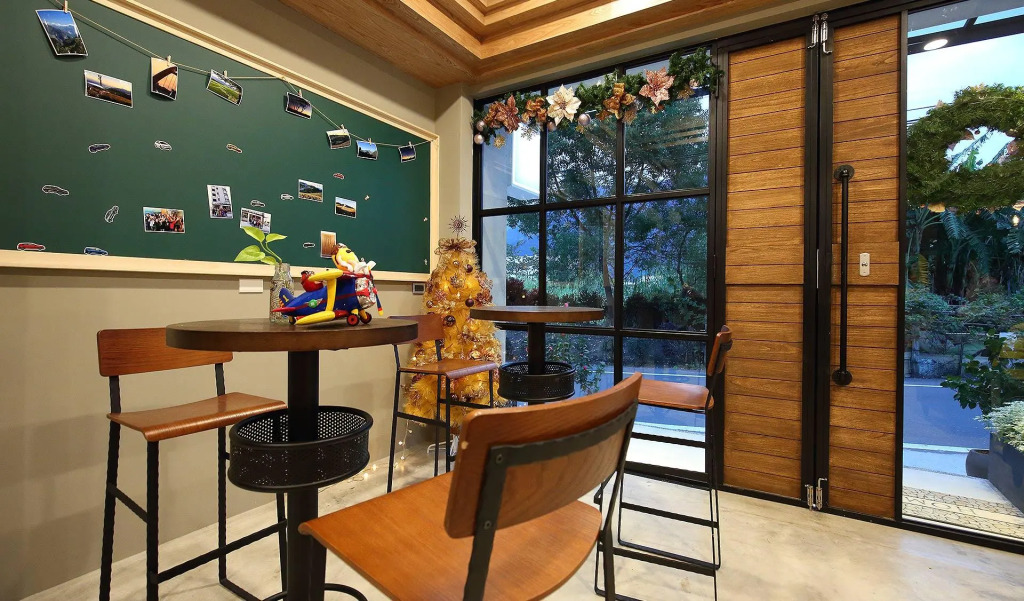 MIDORI Hostel