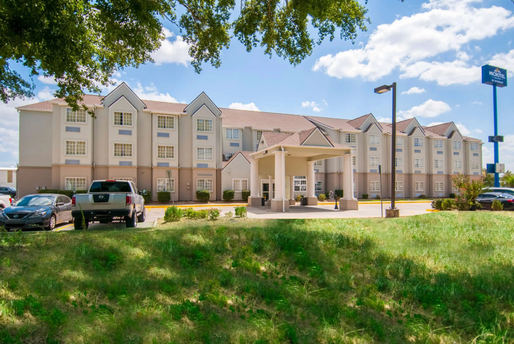 Microtel Inn and Suites Lafayette
