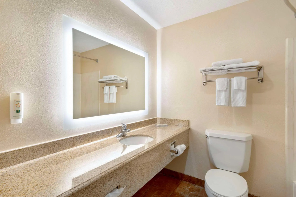 Quality Inn Valley - West Point