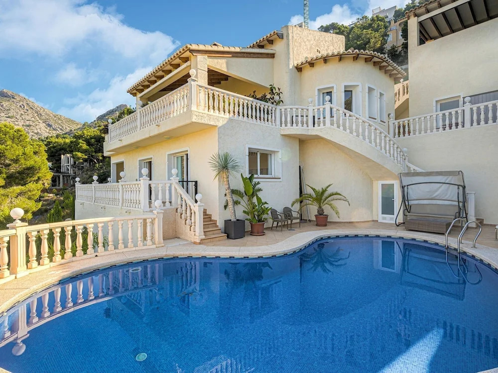 Villa With Exceptional Panoramic Views, Private Pool in Altea Hills