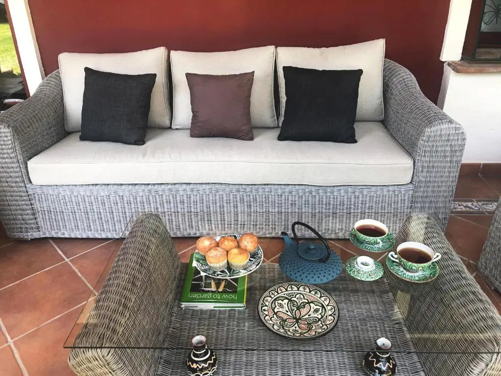 VILLA NABRISA MARBELLA, 5 BEDROOM, PRIVATE POOL, GARDEN, BBQ