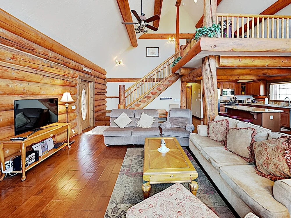 The Ponderosa: Gorgeous Custom-Built Log Home home