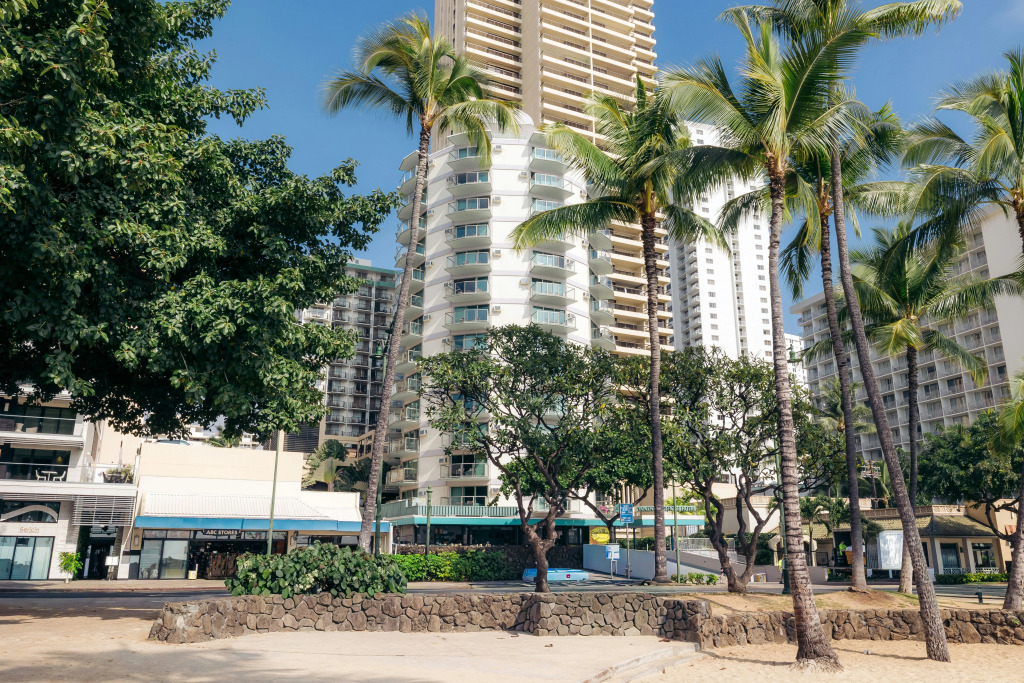Отель Waikiki Circle