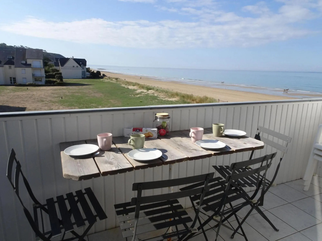 Directly on the Beach, Maisonnette Apartment With Fantastic sea View