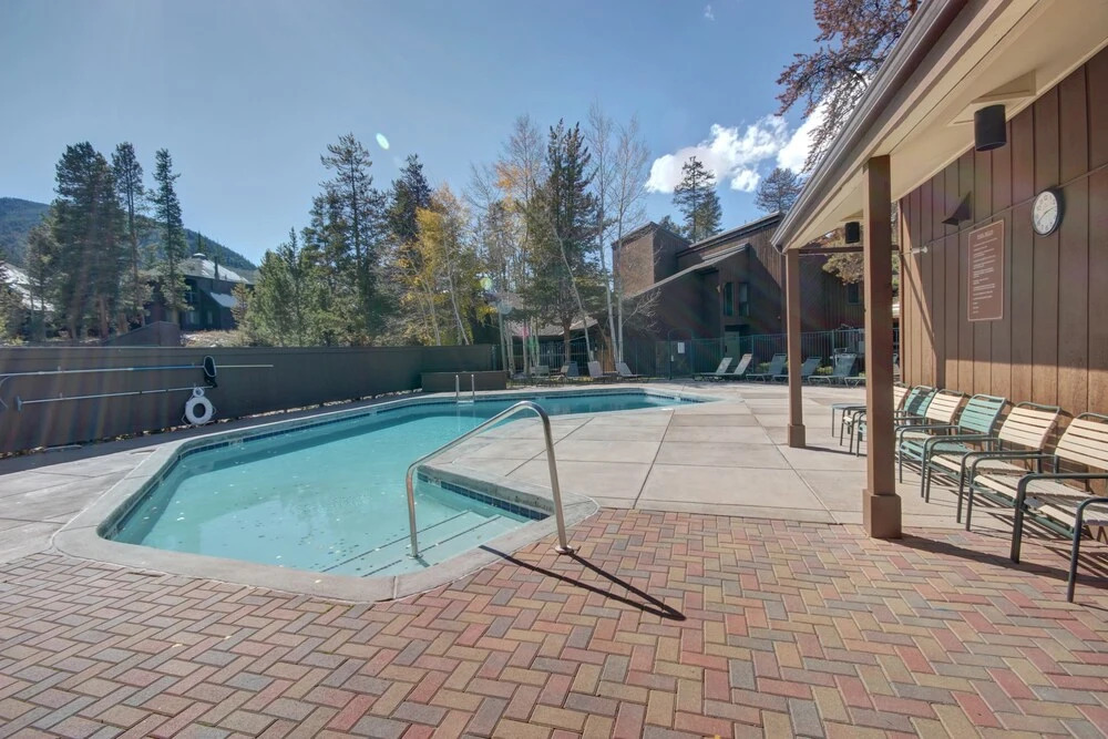 Wild Irishman 1064b by Summitcove Vacation Lodging