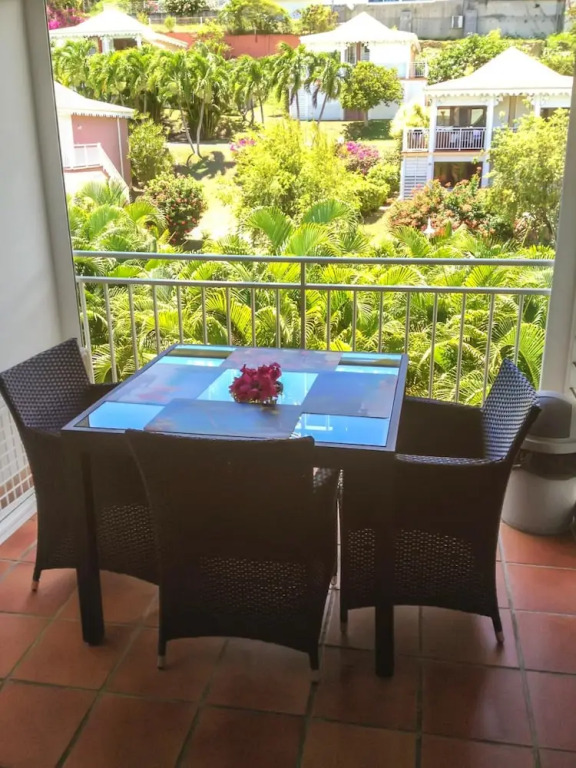 Studio in Saint-françois, With Wonderful sea View, Pool Access, Furnis