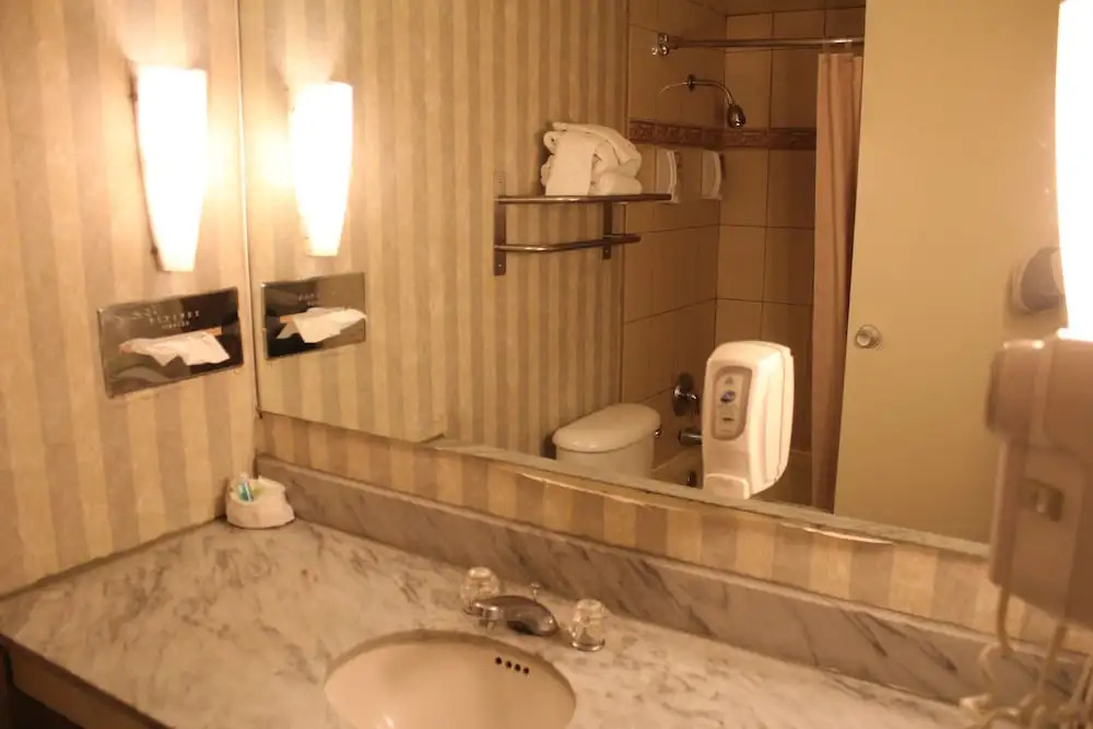 Fortuna Inn and Suites