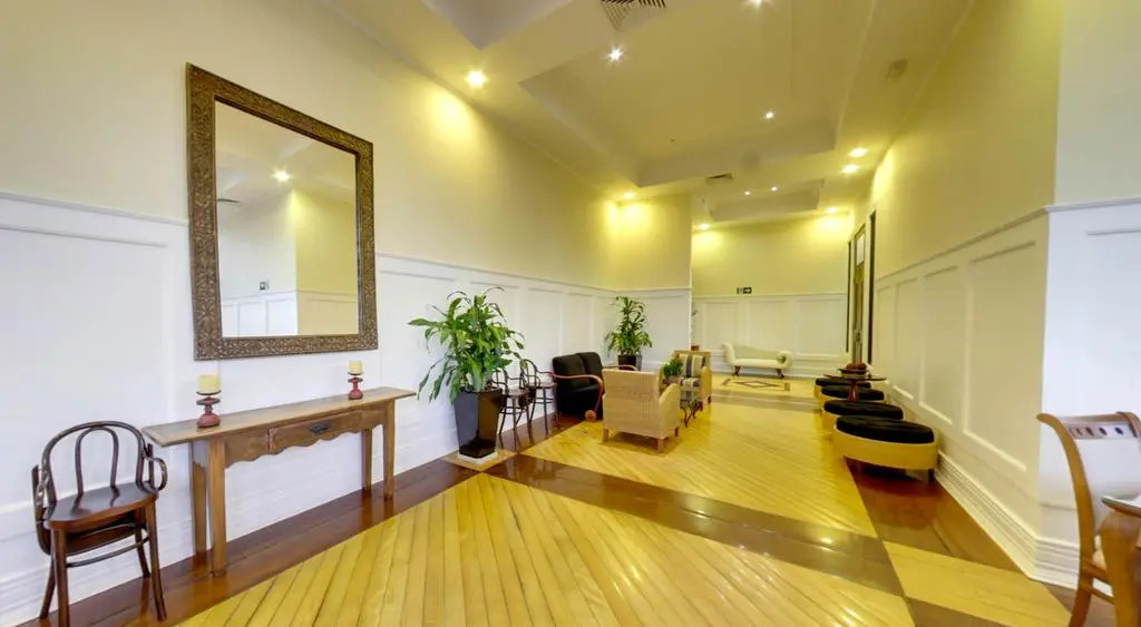 Marques Plaza Hotel