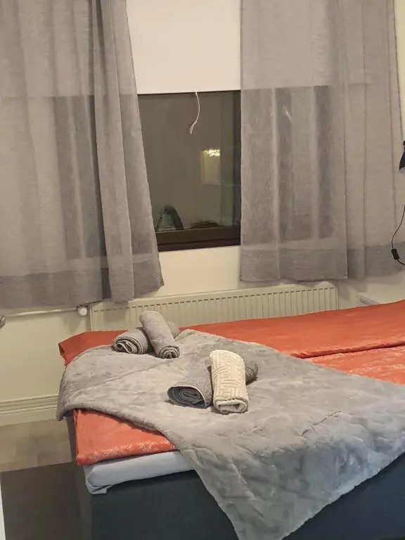 Kaunis valoisa 4. krs pikkukaksio Vantaa Koivukylä
