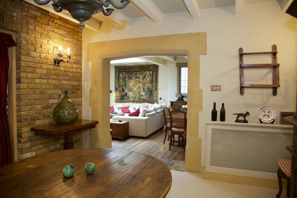 Classy Flat Next to Battersea Park for 4