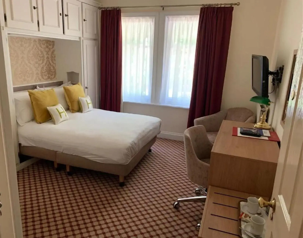 Haleys Hotel
