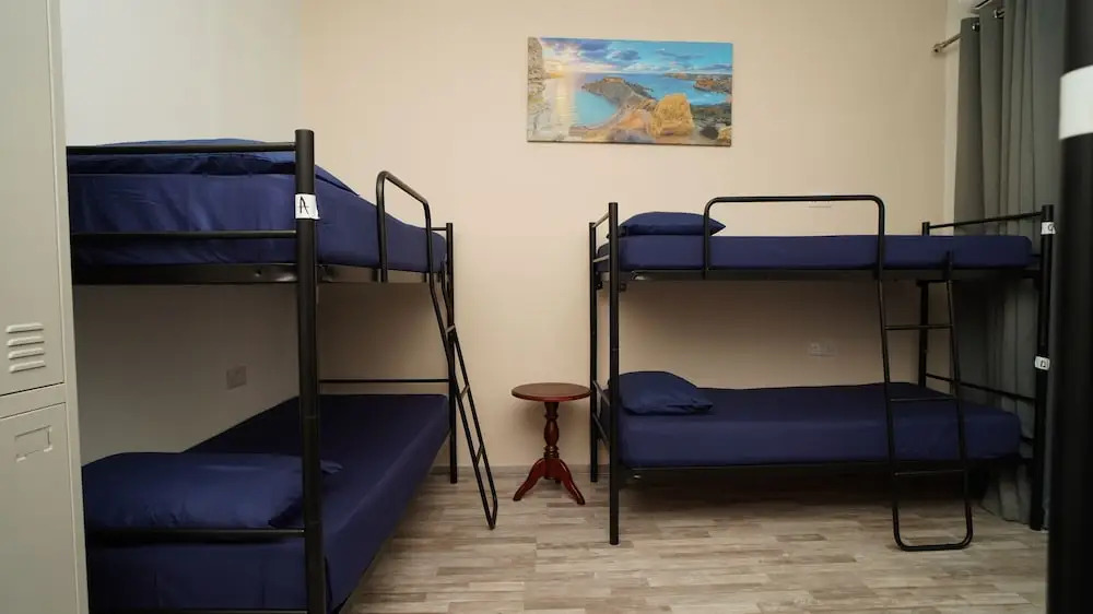 Bookarest Hostel Malta