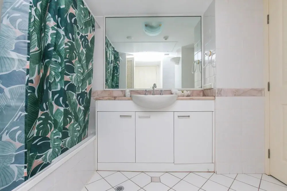 Inner City One Bedroom Apartment 27