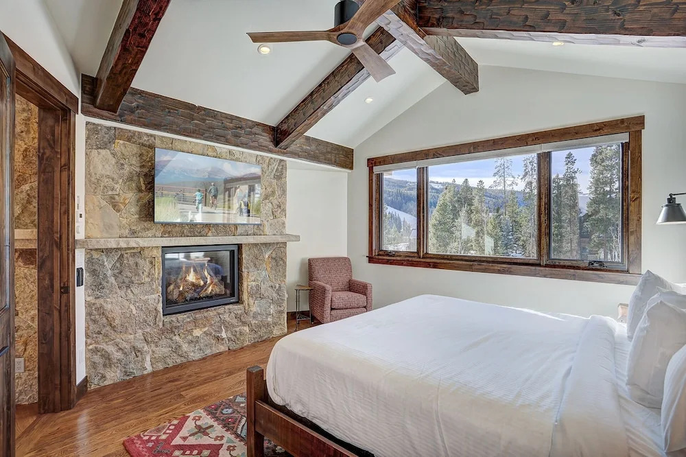 Bear Tracks 18 by SummitCove Lodging in Colorado