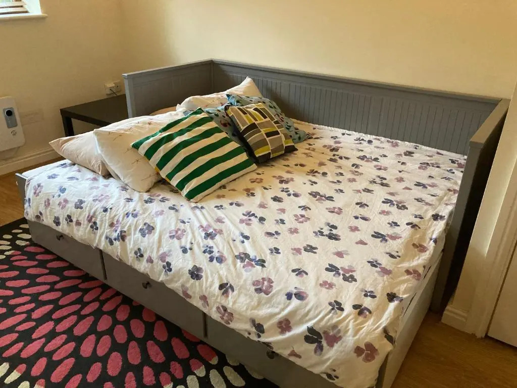 CV225AA Ground-Floor Flat Near Rugby School Self Check-in