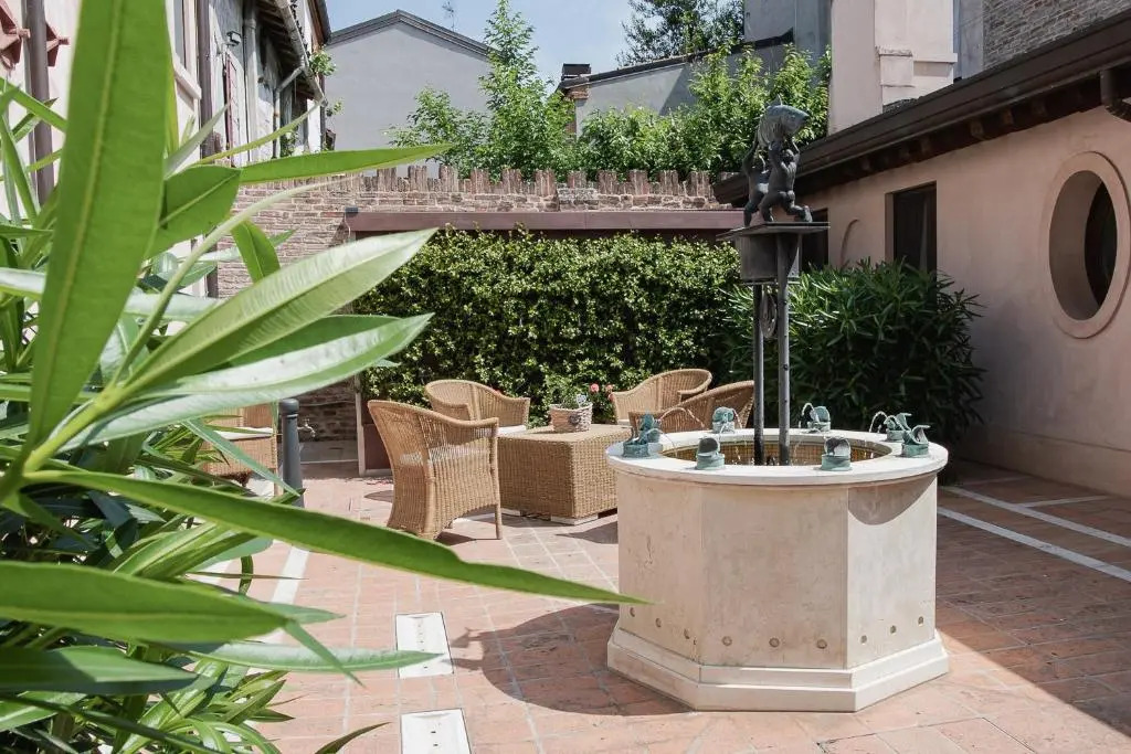 Boutique Rooms 3 0