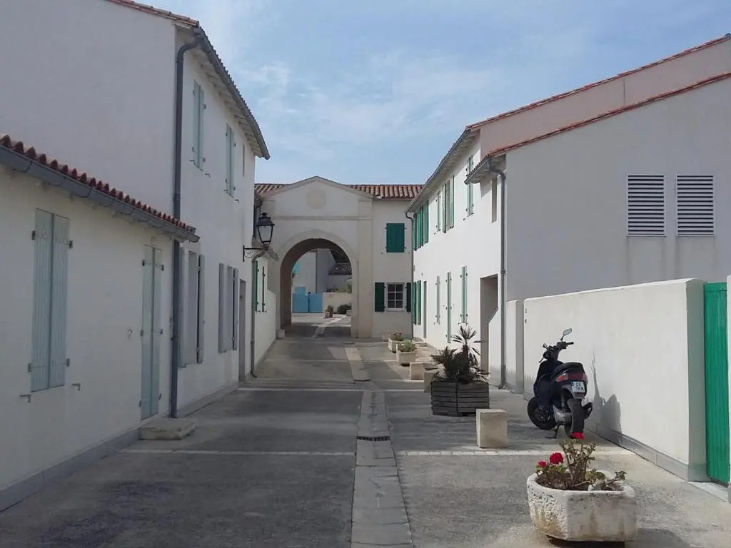 Appartement Saint-Martin-de-Ré, 1 pièce, 2 personnes - FR-1-544-12