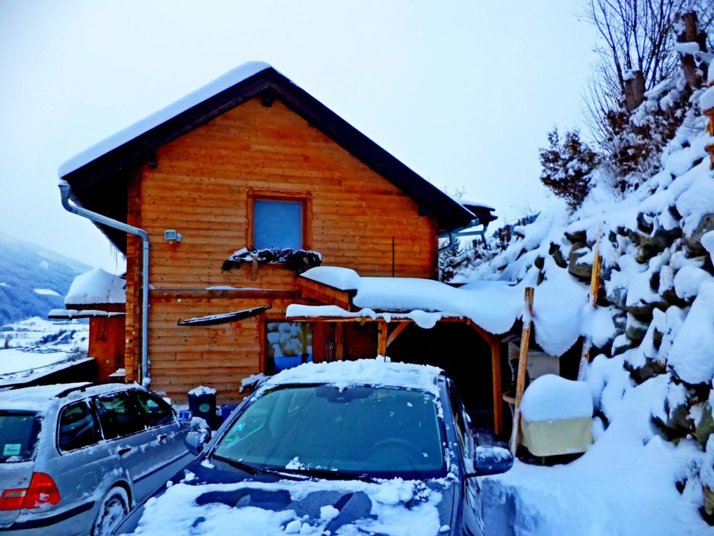 Panorama Ferienhaus Ematberg mit Bergblick und Sauna