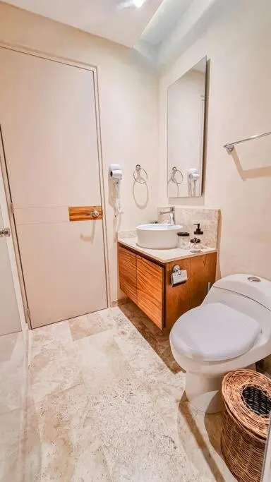 S 201 Eli Sunset Luxury Studio in Aldea Zama, fast WiFI