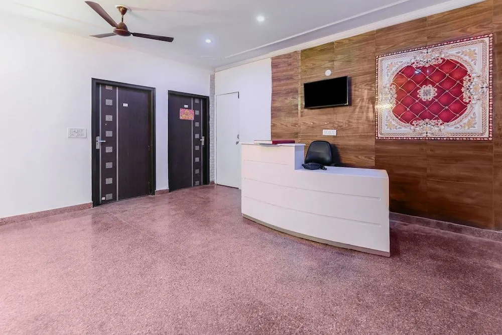 OYO Flagship 30504 PR Residency