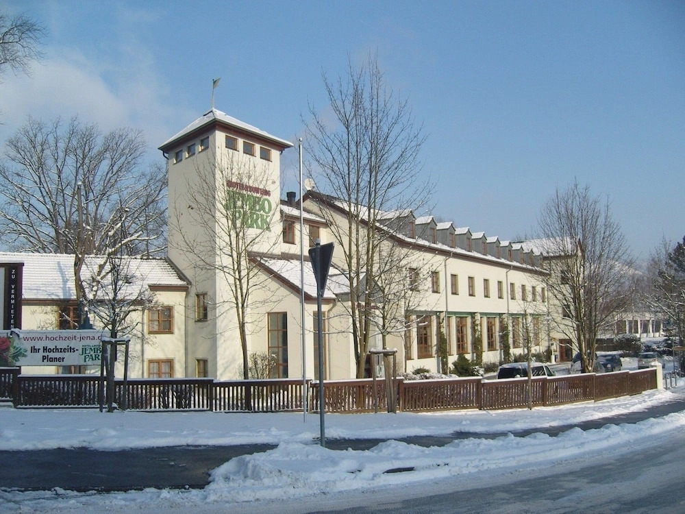 Jembo Park Hotel