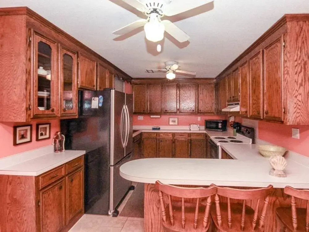 Palm Boulevard 3507 by RedAwning
