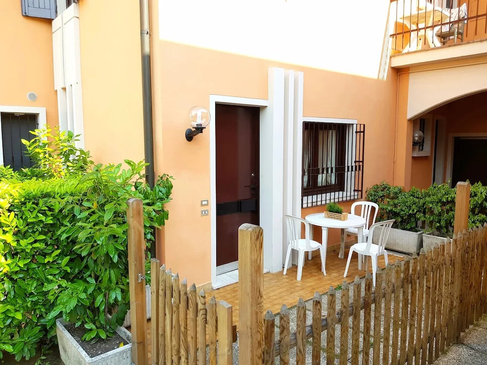 Bright Apartments Sirmione -Sorgente Pool 1