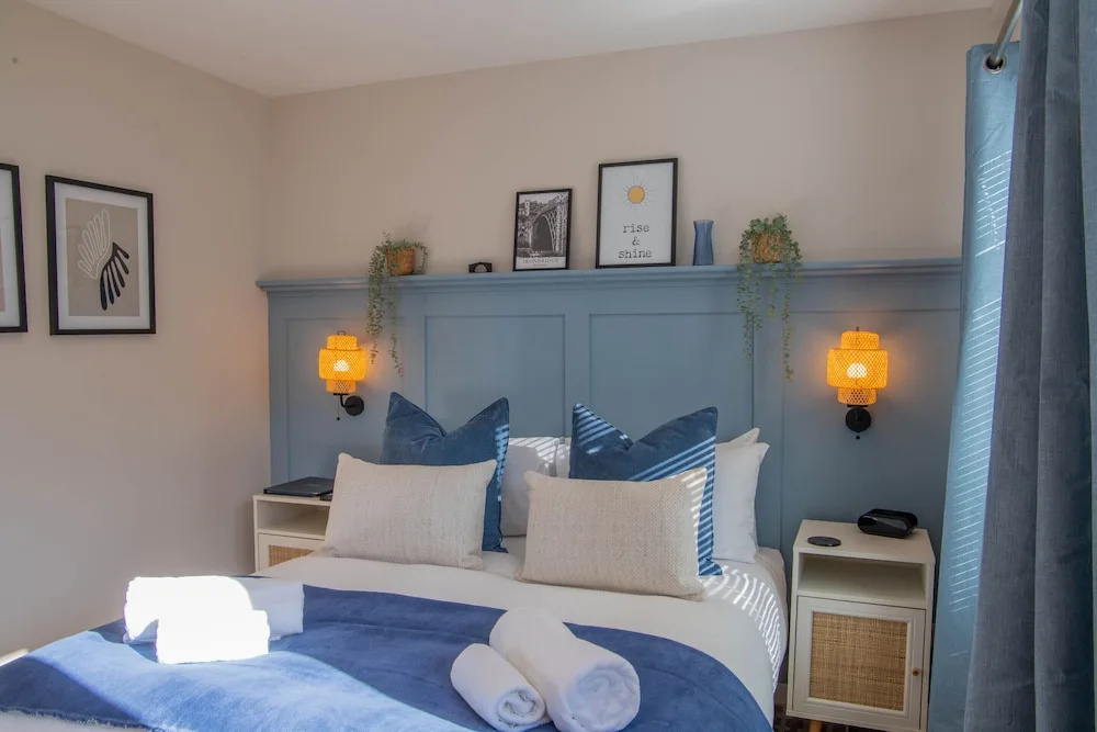 Bridgeside Rooms