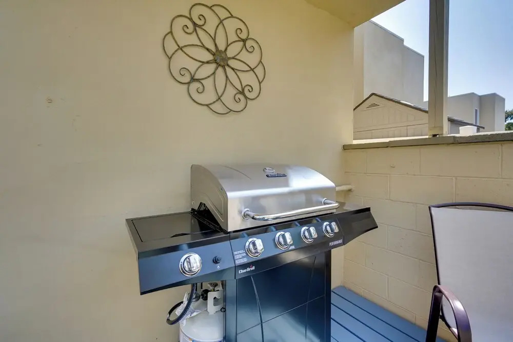 Seaside Heights Condo w/ Deck: Walk to Boardwalk!