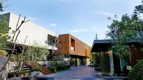 The Pondlife Hotel at Mutianyu Great Wall