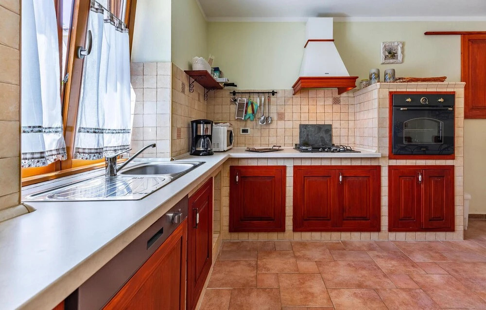 4 Bedroom Pet Friendly Home In Medulin