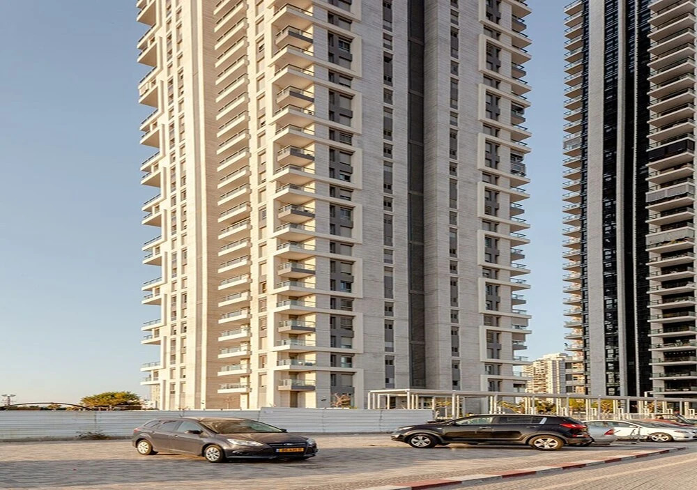 O-O Group -Luxury 3BR APT See View Tower