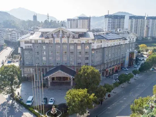 Huaqiao Dongfang Hotel