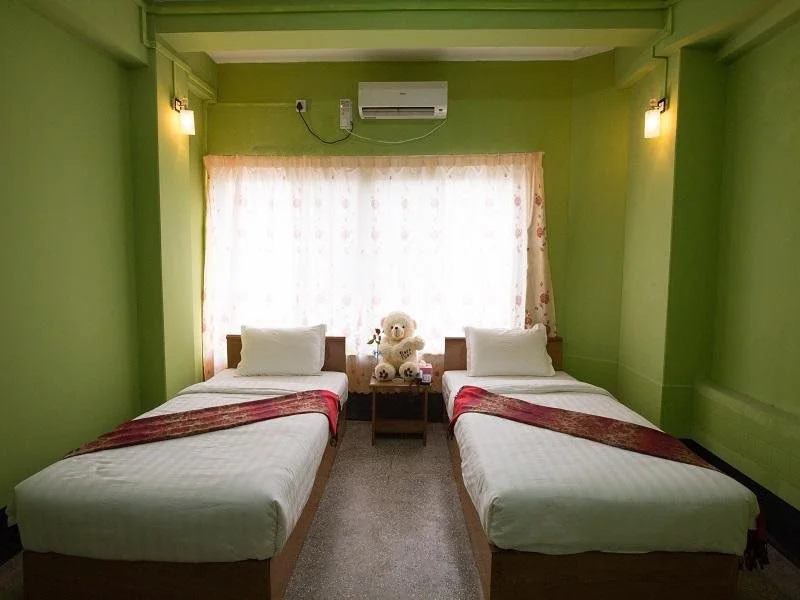 Kaung Wai Hotel