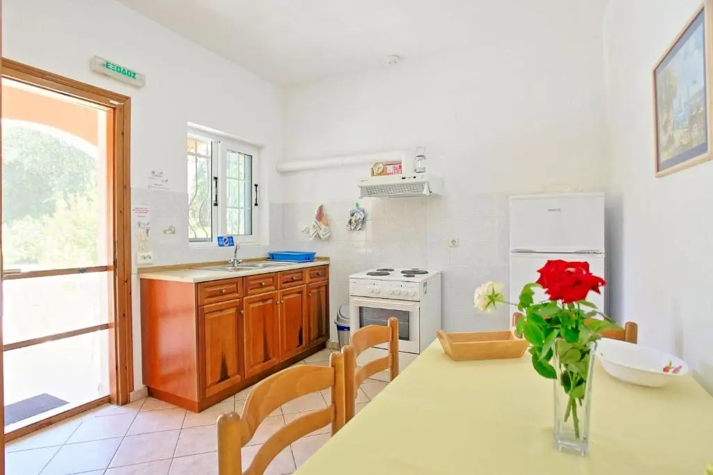 Beach Villa Petros with private pool by DadoVillas