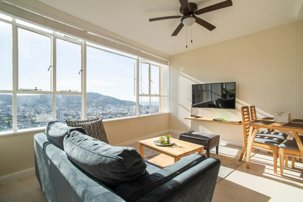 Disa Park 16th Floor Apartment with City Views