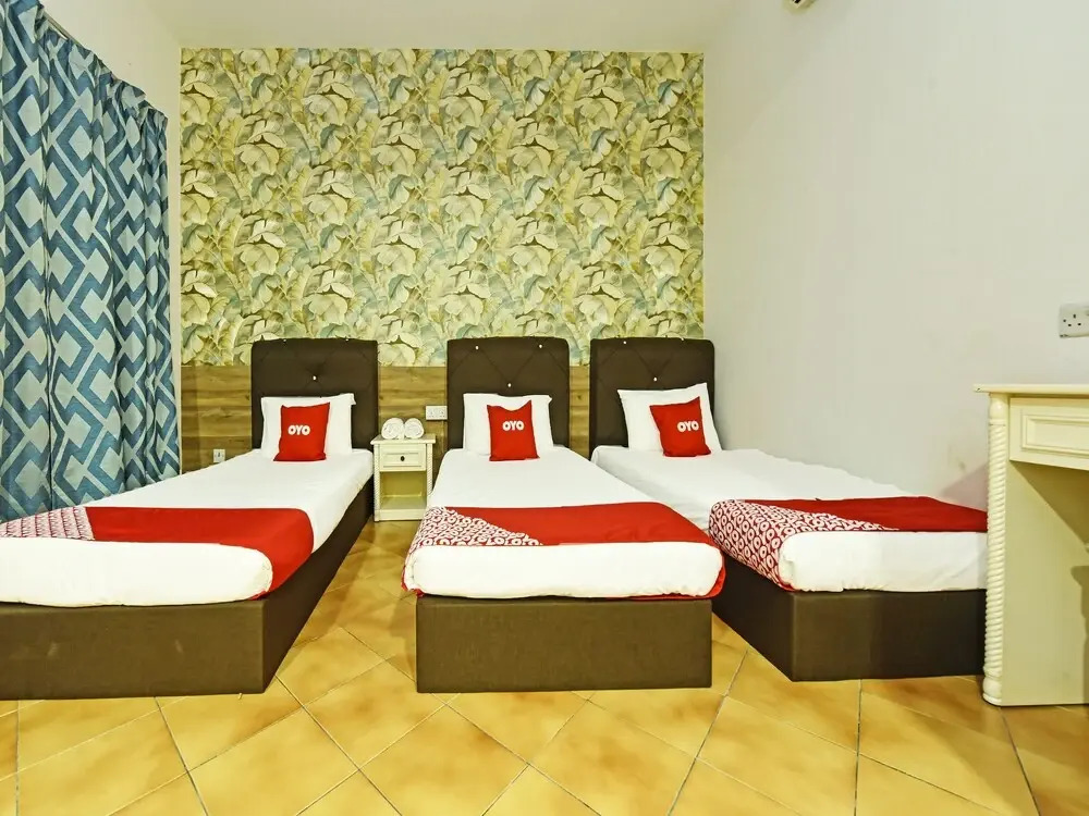 OYO Home 90453 Narasindo Pd Tiara Bay