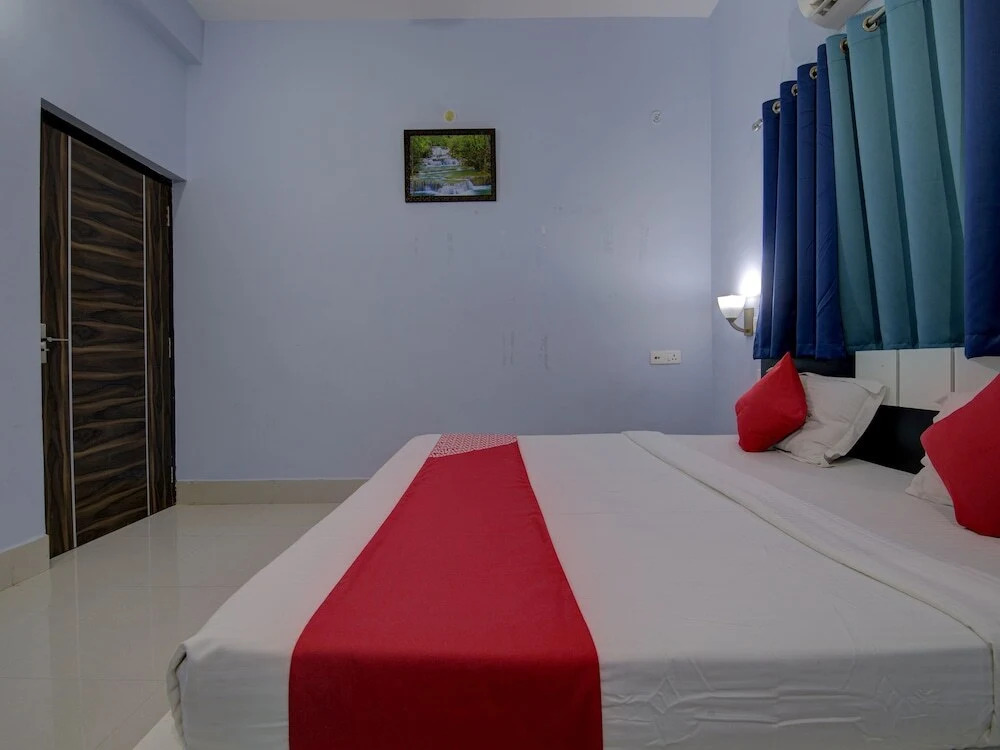 Dhanraj Residency by OYO Rooms