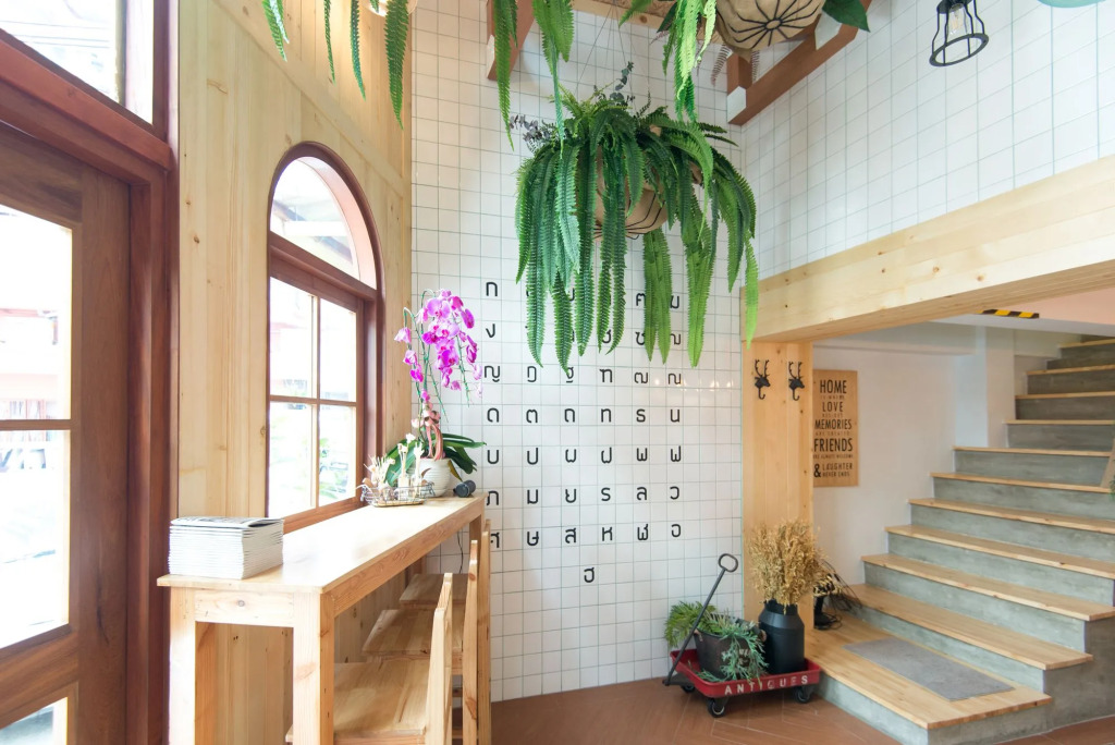 Barn & Bed Hostel at BTS Phrom Phong