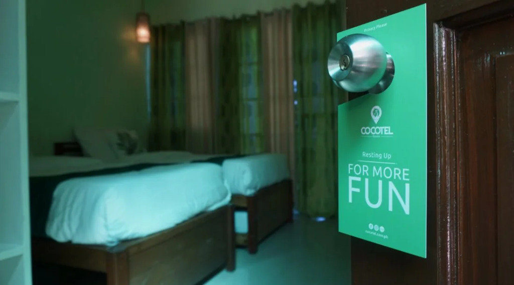 Good Hearts Inn by the Sea by Cocotel